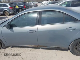 2008 Pontiac G6 1SV Value Leader z VIN 1G2ZF57B184178440, wystawiony jako IAAI lot #42068407 z przebiegiem 211 306 mil mil oraz . Historia ofert i sprzedaży dostępna na DreamBid. Obrazek 14.