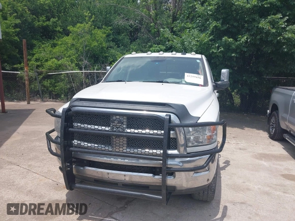2018 Ram 2500 Big Horn z VIN 3C6UR5DL8JG341532, wystawiony jako IAAI lot #42259456 z przebiegiem 184 762 mil mil oraz . Historia ofert i sprzedaży dostępna na DreamBid. Obrazek 13.