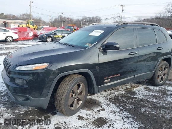 2016 Jeep Cherokee Latitude with VIN 1C4PJMCS1GW326557, listed as a IAAI auction lot 41474801 with 207,805 mi miles. Bid and sale history available at carsss.com. Image 18.