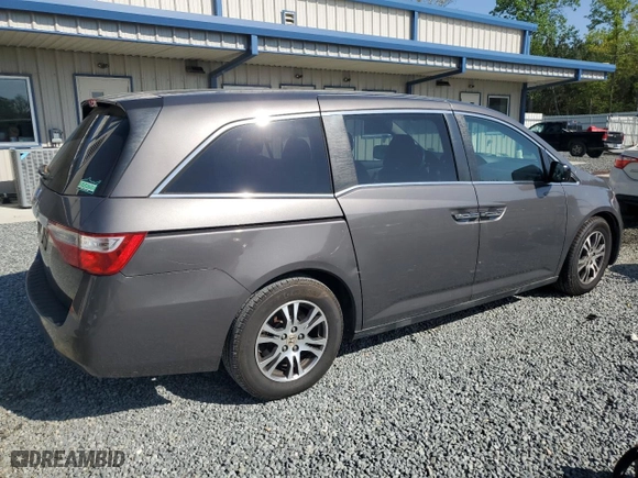 2013 Honda Odyssey EX with VIN 5FNRL5H46DB035944, listed as a Copart auction lot 52522905 with 139,845 mi miles and Clean Title. Bid and sale history available at carsss.com. Image 3.