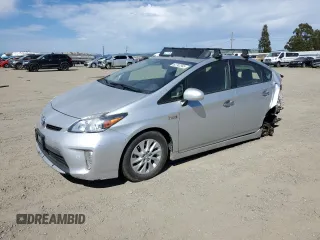 2012 Toyota Prius with VIN JTDKN3DP1C3021476, listed as a Copart auction lot 52742345 with 204,778 mi miles and Salvage Title. Bid and sale history available at DreamBid. Image 1.
