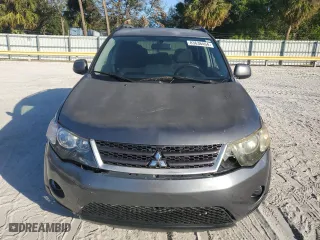 2009 Mitsubishi Outlander ES with VIN JA4LS21W59Z000598, listed as a Copart auction lot 83636464 with 230,579 mi miles and Clean Title. Bid and sale history available at carsss.com. Image 5.