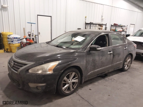 2015 Nissan Altima 2.5 S with VIN 1N4AL3AP3FN356033, listed as a IAAI auction lot 41497030 with 217,431 mi miles. Bid and sale history available at carsss.com. Image 17.