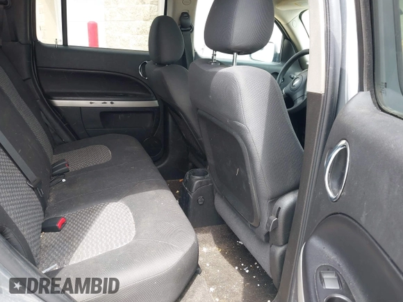2009 Chevrolet HHR LS with VIN 3GNCA13B29S625204, listed as a IAAI auction lot 42470164 with 167,491 mi miles and . Bid and sale history available at DreamBid. Image 8.
