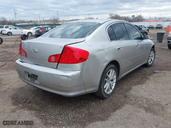 2005 Infiniti G35 Sedan with VIN JNKCV51F35M313587, listed as a IAAI auction lot 41452106 with 285,417 mi miles. Bid and sale history available at carsss.com. Image 4.