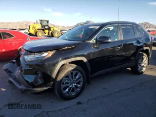 2023 Toyota RAV4 XLE Premium z VIN 2T3A1RFV0PW380732, wystawiony jako Copart lot #85809804 z przebiegiem 7 464 mil mil oraz Szkoda całkowita • Salvage title. Historia ofert i sprzedaży dostępna na DreamBid. Obrazek 1.
