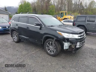 2018 Toyota Highlander SE with VIN 5TDJZRFH8JS546779, listed as a IAAI auction lot 42011277 with 128,223 mi miles and . Bid and sale history available at DreamBid. Image 1.