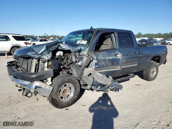 2007 Chevrolet Silverado 2500HD Classic LT2 with VIN 1GCHC23D17F168743, listed as a Copart auction lot 81853274 with 339,590 mi miles and Salvage Title. Bid and sale history available at carsss.com. Image 1.