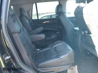 2019 Cadillac Escalade Premium Luxury with VIN 1GYS4CKJ0KR125240, listed as a IAAI auction lot 41568885 with 60,000 mi miles. Bid and sale history available at carsss.com. Image 8.