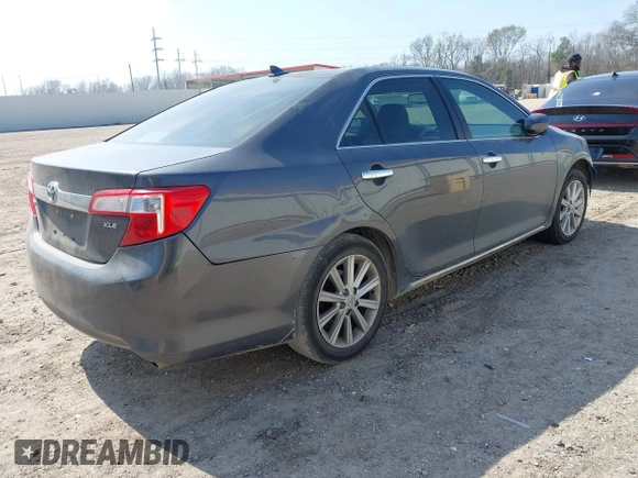 2012 Toyota Camry SE with VIN 4T1BK1FK2CU513986, listed as a IAAI auction lot 41538713 with 176,862 mi miles. Bid and sale history available at carsss.com. Image 4.