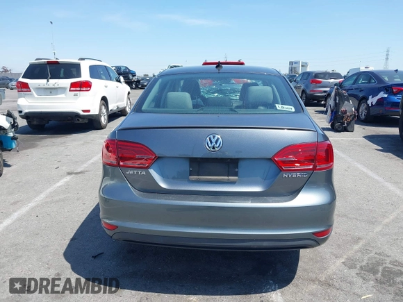2013 Volkswagen Jetta Hybrid SE with VIN 3VW637AJ1DM232687, listed as a IAAI auction lot 41973407 with 70,428 mi miles and . Bid and sale history available at DreamBid. Image 16.