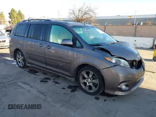 2011 Toyota Sienna SE with VIN 5TDXK3DC5BS064260, listed as a IAAI auction lot 41616160 with 98,505 mi miles. Bid and sale history available at carsss.com. Image 1.