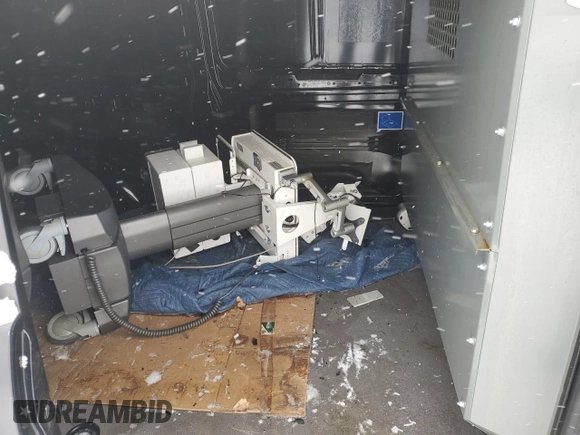 2020 Mercedes-Benz Metris Cargo z VIN WD3PG3EA1L3653415, wystawiony jako Copart lot #46050545 z przebiegiem Nie podano mil oraz Nie do naprawy • Non repairable. Historia ofert i sprzedaży dostępna na DreamBid. Obrazek 11.