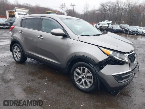 2014 Kia Sportage LX with VIN KNDPBCAC0E7601636, listed as a IAAI auction lot 41832978 with 145,353 mi miles and . Bid and sale history available at carsss.com. Image 1.
