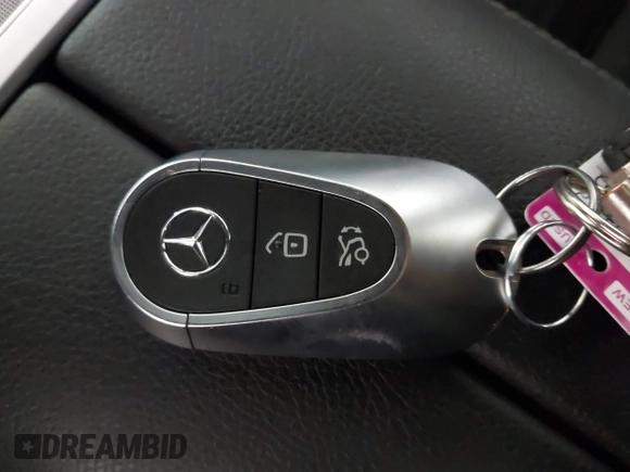 2022 Mercedes-Benz C 300 with VIN W1KAF4HB5NR067802, listed as a IAAI auction lot 41409645 with 44,100 mi miles and . Bid and sale history available at DreamBid. Image 11.