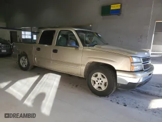2006 Chevrolet Silverado 1500 LT1 with VIN 2GCEC13T661127499, listed as a Copart auction lot 46291415 with 236,146 mi miles and Salvage Title. Bid and sale history available at carsss.com. Image 4.