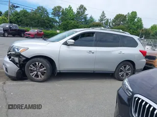 2017 Nissan Pathfinder SV с VIN 5N1DR2MN6HC911044, выставлен на аукционе IAAI как лот 42321805 с пробегом 110 902 миль миль и . История ставок и продаж доступна на DreamBid. Изображение 14.