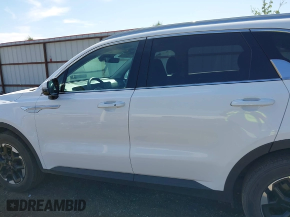 2024 Kia Sorento S with VIN 5XYRL4JC2RG269459, listed as a IAAI auction lot 42666445 with 29,478 mi miles and . Bid and sale history available at DreamBid. Image 15.