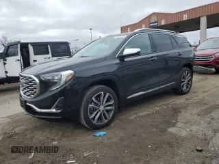 2019 GMC Terrain Denali z VIN 3GKALXEX7KL192392, wystawiony jako Copart lot #50947025 z przebiegiem 53 110 mil mil oraz Szkoda całkowita • Salvage title. Historia ofert i sprzedaży dostępna na DreamBid. Obrazek 1.