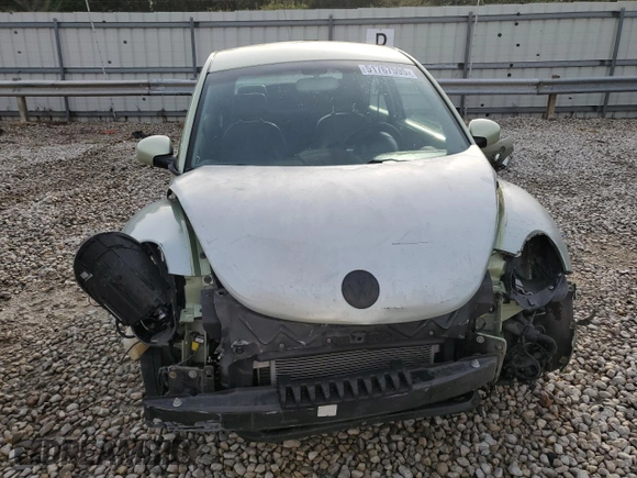 2010 Volkswagen New Beetle Coupe with VIN 3VWPW3AG5AM010674, listed as a Copart auction lot 51767595 with 134,418 mi miles and Salvage Title. Bid and sale history available at carsss.com. Image 5.
