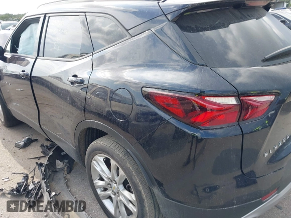 2020 Chevrolet Blazer LT with VIN 3GNKBDRS3LS555625, listed as a IAAI auction lot 42346660 with 68,087 mi miles and . Bid and sale history available at DreamBid. Image 3.