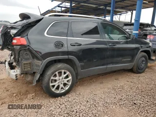2016 Jeep Cherokee Latitude z VIN 1C4PJLCB6GW171384, wystawiony jako Copart lot #55820145 z przebiegiem 127 062 mil mil oraz Szkoda całkowita • Salvage title. Historia ofert i sprzedaży dostępna na DreamBid. Obrazek 3.