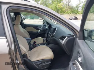 2016 Jeep Cherokee Latitude with VIN 1C4PJMCS6GW242153, listed as a IAAI auction lot 42107782 with 90,562 mi miles and . Bid and sale history available at carsss.com. Image 5.