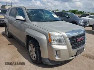 2014 GMC Terrain SLE z VIN 2GKALMEK5E6369937, wystawiony jako IAAI lot #42216153 z przebiegiem 82 288 mil mil oraz . Historia ofert i sprzedaży dostępna na DreamBid. Obrazek 1.