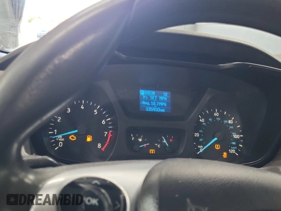 2019 Ford Transit z VIN 1FTYR3XM3KKA38669, wystawiony jako IAAI lot #42663811 z przebiegiem 135 929 mil mil oraz . Historia ofert i sprzedaży dostępna na DreamBid. Obrazek 33.