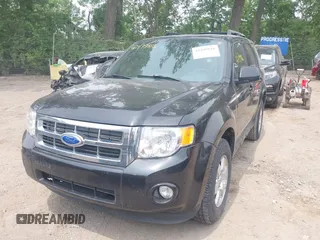 2011 Ford Escape Limited z VIN 1FMCU0EG8BKB96909, wystawiony jako IAAI lot #42499816 z przebiegiem 195 706 mil mil oraz . Historia ofert i sprzedaży dostępna na DreamBid. Obrazek 2.