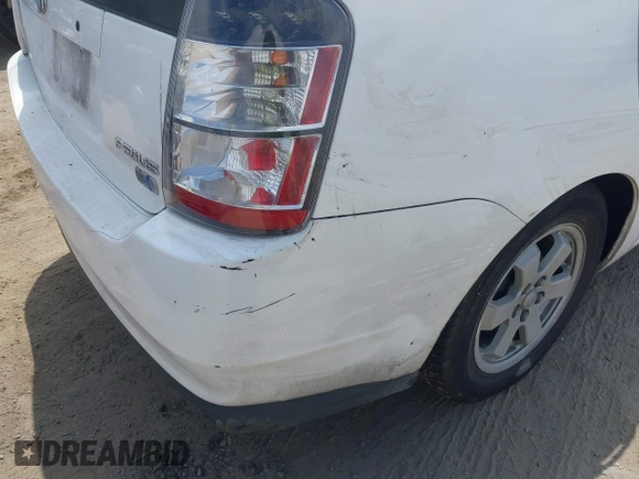 2005 Toyota Prius with VIN JTDKB20UX53049133, listed as a IAAI auction lot 42131796 with 96,154 mi miles. Bid and sale history available at carsss.com. Image 6.