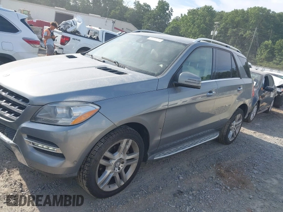 2015 Mercedes-Benz M 350 with VIN 4JGDA5JB2FA483386, listed as a IAAI auction lot 42597674 with 202,833 mi miles and . Bid and sale history available at DreamBid. Image 14.