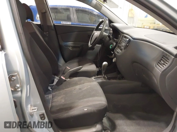 2008 Kia Rio LX with VIN KNADE163186345215, listed as a IAAI auction lot 41776000 with 141,859 mi miles. Bid and sale history available at carsss.com. Image 5.