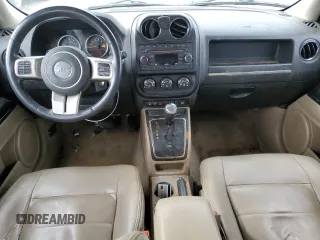 2014 Jeep Patriot Limited with VIN 1C4NJPCB2ED652952, listed as a Copart auction lot 43743095 with 186,092 mi miles and Salvage title. Bid and sale history available at DreamBid. Image 8.