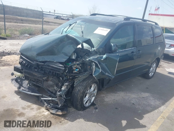 2005 Toyota Sienna XLE with VIN 5TDBA22C65S040922, listed as a IAAI auction lot 41988449 with 292,167 mi miles. Bid and sale history available at carsss.com. Image 2.