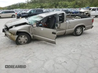 2003 GMC Sonoma SLS z VIN 1GTCS19X038175982, wystawiony jako Copart lot #53650955 z przebiegiem Nie podano mil oraz Szkody całkowita. Historia ofert i sprzedaży dostępna na DreamBid. Obrazek 1.