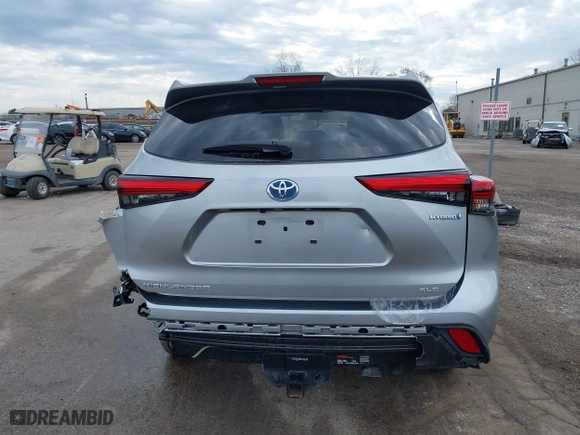 2023 Toyota Highlander Hybrid XLE with VIN 5TDKBRCH5PS121526, listed as a IAAI auction lot 41897097 with 26,704 mi miles. Bid and sale history available at carsss.com. Image 17.