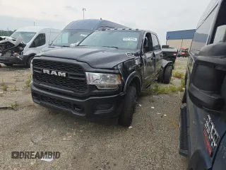 2022 Ram 3500 Tradesman z VIN 3C7WRTCL9NG341605, wystawiony jako Copart lot #64214294 z przebiegiem 84 818 mil mil oraz Nie do naprawy • Non repairable. Historia ofert i sprzedaży dostępna na DreamBid. Obrazek 1.