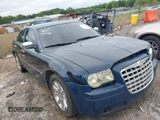 2005 Chrysler 300 C z VIN 2C3AA63H75H520578, wystawiony jako IAAI lot #42306551 z przebiegiem 194 439 mil mil oraz . Historia ofert i sprzedaży dostępna na DreamBid. Obrazek 1.