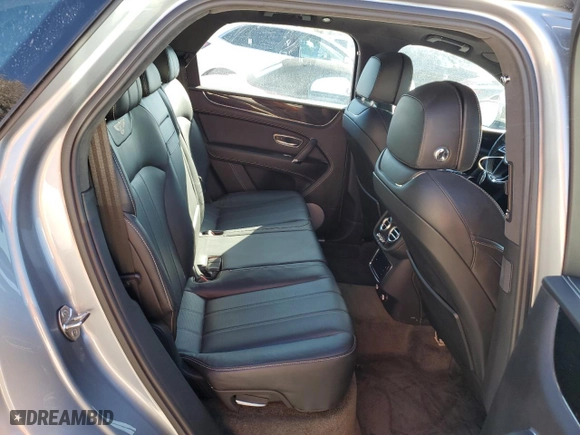 2019 Bentley Bentayga V8 with VIN SJAAM2ZV4KC024727, listed as a Copart auction lot 74625214 with 0 miles and Non Repairable. Bid and sale history available at carsss.com. Image 11.