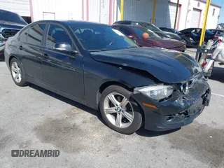 2013 BMW 3 Series 328i with VIN WBA3C1C59DF443846, listed as a IAAI auction lot 41932475 with 88,721 mi miles. Bid and sale history available at carsss.com. Image 1.