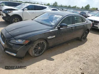 2016 Jaguar XF 35t Prestige with VIN SAJBK4BV5GCY16196, listed as a Copart auction lot 71873054 with 55,351 mi miles and Clean Title. Bid and sale history available at carsss.com. Image 1.