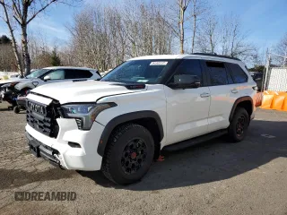 2024 Toyota Sequoia SR5 with VIN 7SVAAABA1RX044757, listed as a Copart auction lot 43834685 with 4,620 mi miles and Clean Title. Bid and sale history available at carsss.com. Image 1.