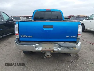 2006 Toyota Tacoma with VIN 5TEUU42N46Z183840, listed as a IAAI auction lot 41805575 with 219,764 mi miles. Bid and sale history available at carsss.com. Image 17.
