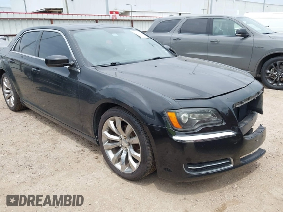 2013 Chrysler 300 z VIN 2C3CCAAG4DH508161, wystawiony jako IAAI lot #42137024 z przebiegiem 198 728 mil mil oraz . Historia ofert i sprzedaży dostępna na DreamBid. Obrazek 1.