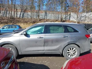 2016 Kia Sorento LX with VIN 5XYPGDA39GG061748, listed as a IAAI auction lot 41720011 with 124,084 mi miles. Bid and sale history available at carsss.com. Image 15.