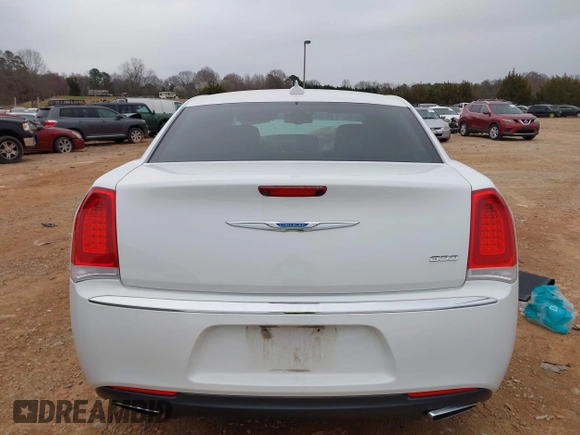 2017 Chrysler 300 Limited with VIN 2C3CCAAG3HH584508, listed as a IAAI auction lot 41727969 with 83,229 mi miles. Bid and sale history available at carsss.com. Image 16.