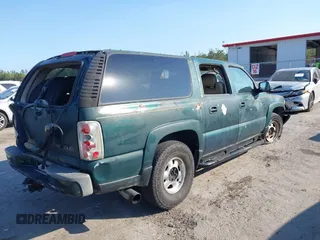 2002 Chevrolet Suburban LT with VIN 3GNFK16Z32G322198, listed as a IAAI auction lot 41524666 with Not provided miles and . Bid and sale history available at DreamBid. Image 4.