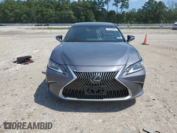2019 Lexus ES 350 with VIN 58ABZ1B18KU005957, listed as a Copart auction lot 62564004 with 68,418 mi miles and Clean Title. Bid and sale history available at DreamBid. Image 5.