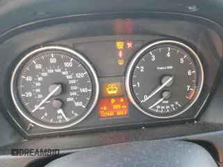 2014 BMW X1 sDrive28i with VIN WBAVM1C53EVW47331, listed as a Copart auction lot 47557195 with 127,494 mi miles and Salvage Title. Bid and sale history available at carsss.com. Image 9.